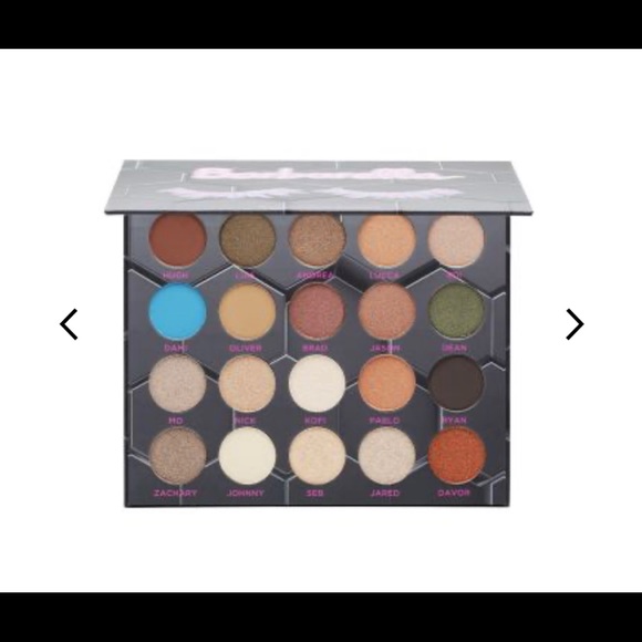 BEEBEAUTY LONDON
Barbarella Eyeshadow Palette - Picture 2 of 3